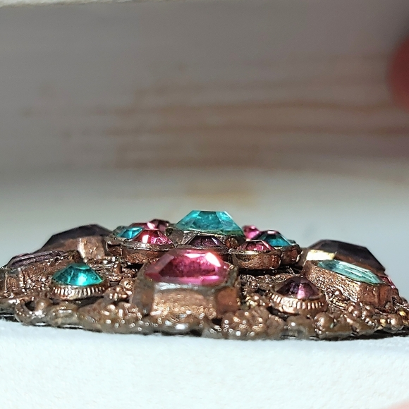 Vintage antique gold tone pendant - Picture 2 of 8